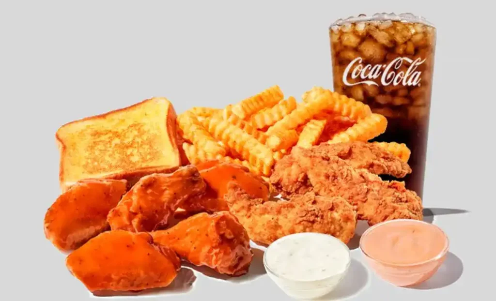 Zaxby's traditional wings meal